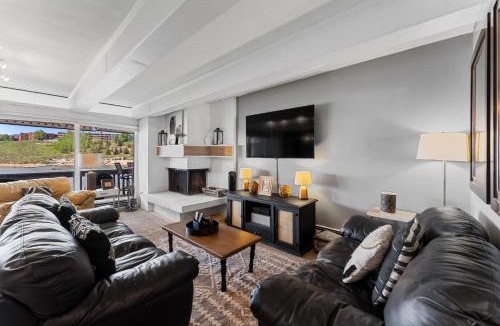 Dillon Apartment | Anchorage West Condos Building 10 Unit #105