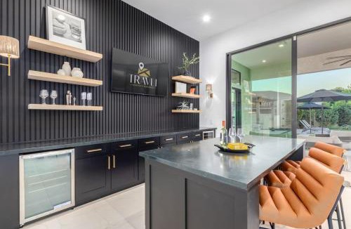 Maravilla Two House | Anderson LUX Estate Private Bar&Pool Sleeps 12