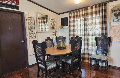 Kalispell House | Animal Village with Mountain Views