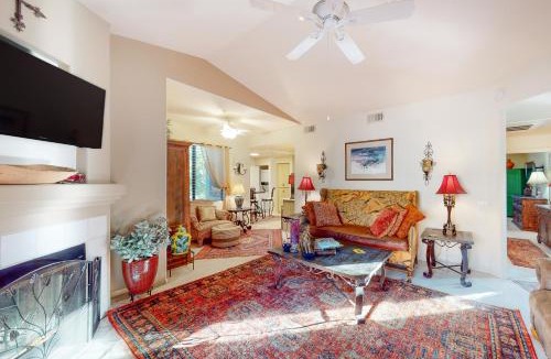 North Scottsdale Apartment | Antique Retreat