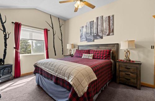 Meadow View Heights House | Antler Ridge Retreat