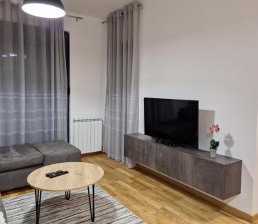 Kolasin Apartment | Apartman u centru Kolasina sa garazom
