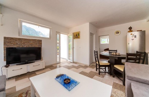 Bar House | Apartmani Krstajic stara maslina