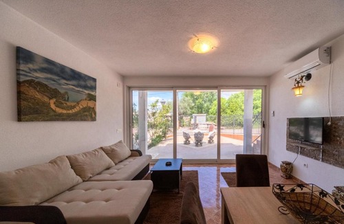 Bar House | Apartmani Krstajic stara maslina