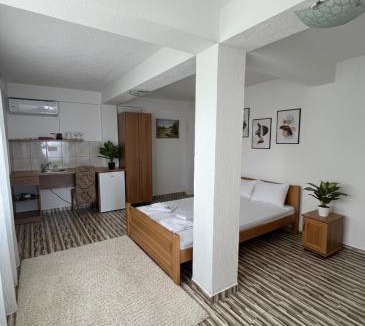 Dobra Voda Hotel | Apartmani S