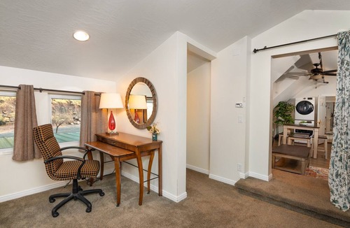 Zion National Park South Entrance Apartment | Apartment #1 GREAT LOCATION Zion National Park entrance as close as you can get!