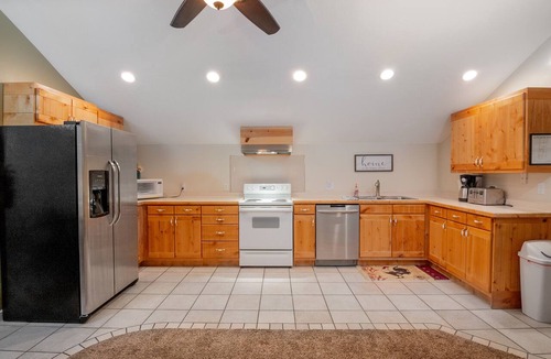 Zion National Park South Entrance Apartment | Apartment #2 GREAT LOCATION Zion National Park entrance as close as you can get!