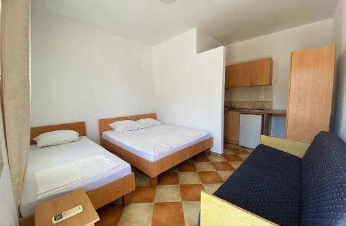 Gjerana House | Apartments Ajdin