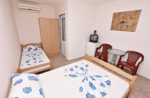 Bregvija Cabin | Apartments and Rooms Villa Mia