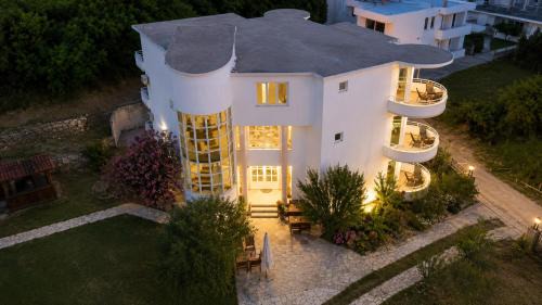Gjerana House | Apartments Katana