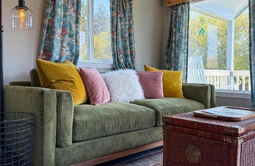 Sequim House | Apple Blossom Bungalow
