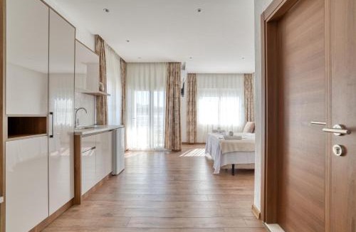 Gjerana Apartment | Aqua Lounge Aparthotel Ulcinj