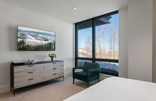 Empire Pass Hotel | Argent at Deer Valley Resort - Hotel Room #105B Hotel Room