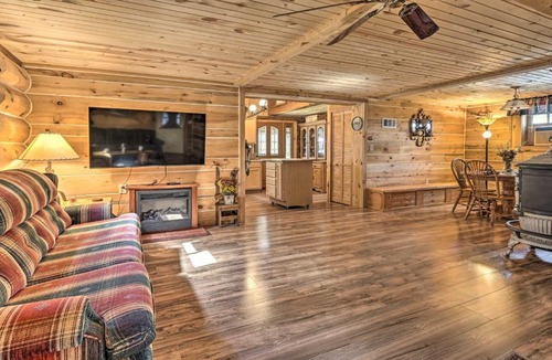 Friendship Apartment | Arkdale Studio Cabin w/On-Site ATV Trails!