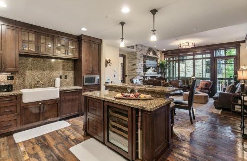 Empire Pass Apartment | Arrowleaf Lodge at Deer Valley Resort - Two Bedroom Residence #301