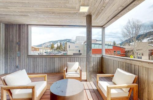 Jackson Apartment | Arts District West 202