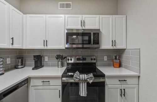 Desert View Village Apartment | Ascent 1008 Cozy 2BR I 2BA - Pool - Gym - Free Parking