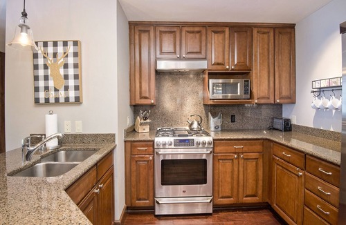 Avon Condo | Ascent Condo 111 | Avon, CO 2BR | Indoor Pool & Free Ski Shuttle