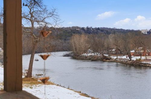 Branson House | Ashley's Forgetaway For 4