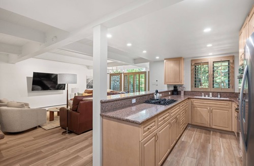 Aspen Condo | Aspen Alps Three Bedroom Condo - ground floor and walking distance to town