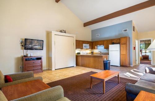 Pinetop Resort | Aspen-Boardwalk by Roundhouse Resort and Spa