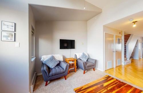 Frisco Apartment | At the Crossroads