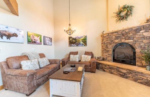 Keystone Villa | Autumn Brook #22 : 2