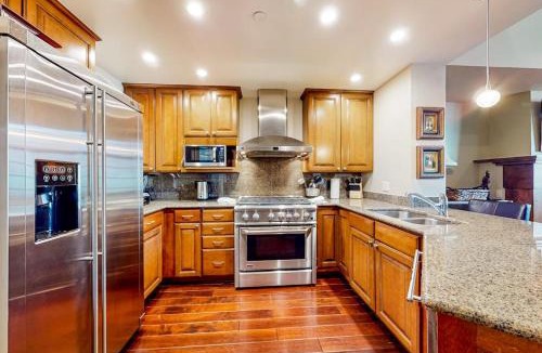Avon Apartment | Avon Peaks, Apt 416