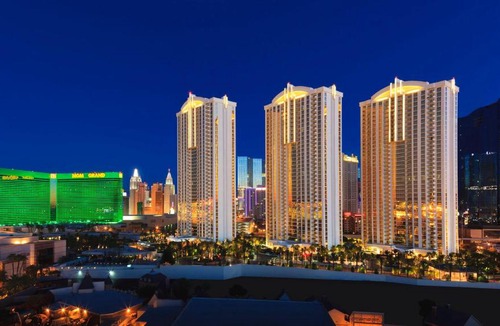 Las Vegas Apartment | Awesome The Signature MGM condo with Strip view. No resort fee!