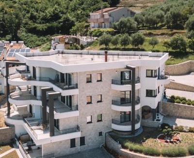 Gjerana Apartment | Azanti Residence