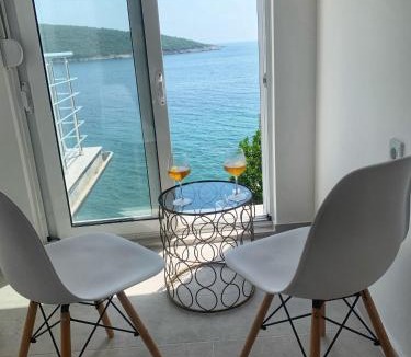 Utjeha Apartment | Azzure Apartment
