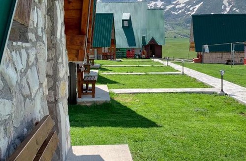 Virak Bed & Breakfast | B&B Izvor