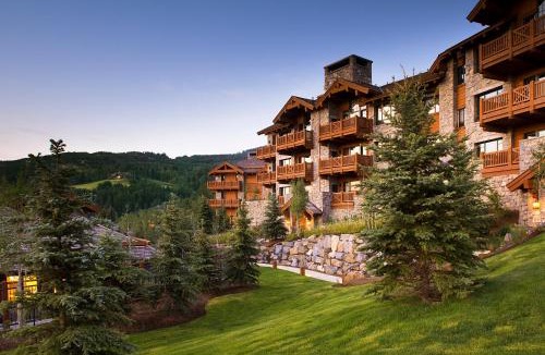 Avon Resort | Bachelor Gulch Village by Vail Resorts