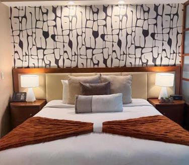 Las Vegas Apartment | Balcony Full Strip View Suite MGM Signature FREE VALET