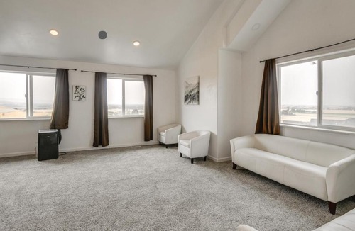 Idaho Falls Apartment | Balcony & Stunning Views: Airy Apt in Idaho Falls