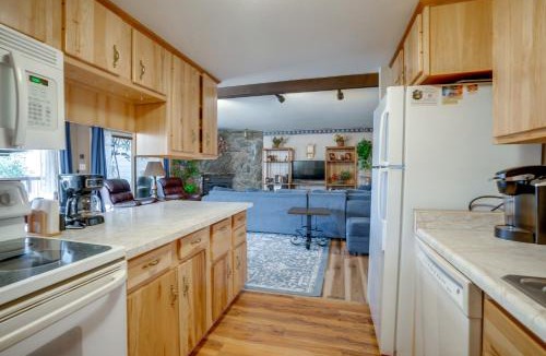 Dillon House | Balcony w/Lake & Mtn Views! Walkable Dillon Condo