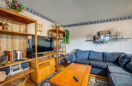 Dillon House | Balcony w/Lake & Mtn Views! Walkable Dillon Condo