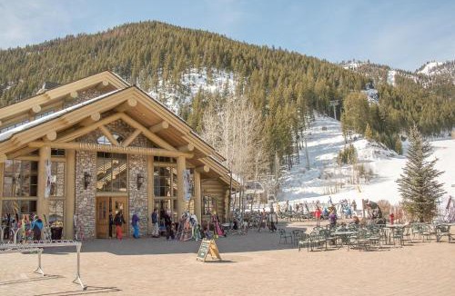Warm Springs House | Baldy View Home