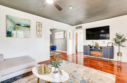 Encanto House | Bar & Fire Pit: Pet-Friendly Phoenix 'La Casita'