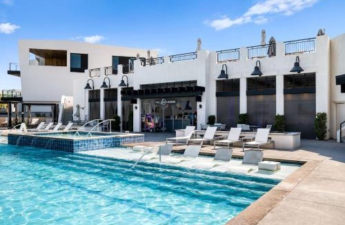St. George House | Bare Feet Retreat