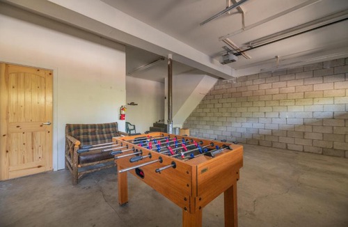 Big Bear Lake House | Bare Necessities