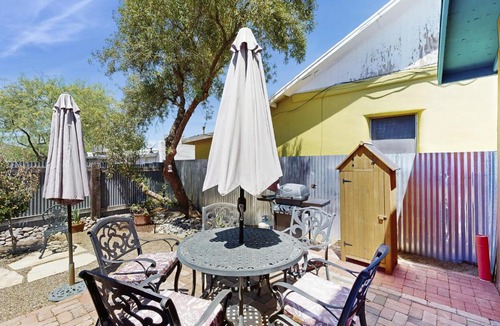 Barrio Viejo House | Barrio Casita