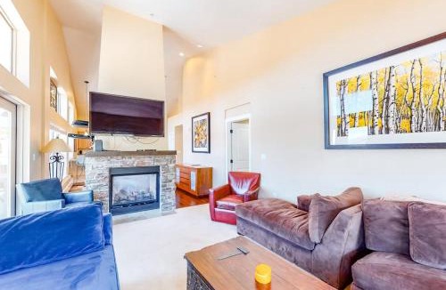 Silvercreek Apartment | Base Camp One Penthouse 416C