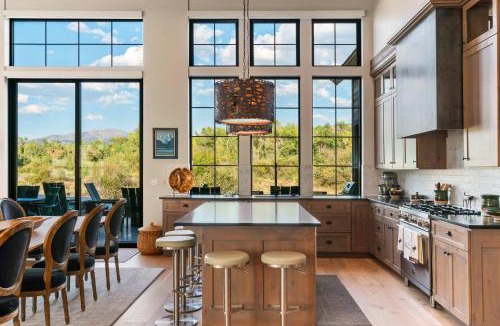 Driggs House | Basecamp Stays - Lux Teton Lodge Privacy & Hot Tub