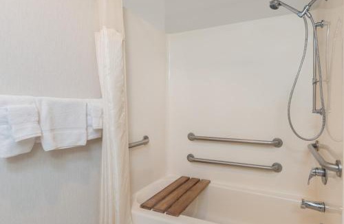 Hot Springs Hotel | Baymont by Wyndham Hot Springs
