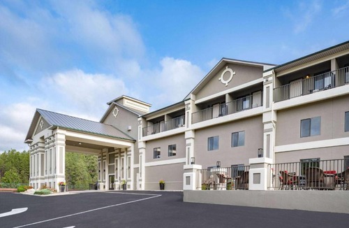 Keystone Hotel | Baymont by Wyndham Keystone Near Mt. Rushmore