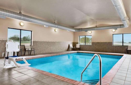 Sioux Falls Hotel | Baymont by Wyndham Sioux Falls North,I-29,Russell St, Airport