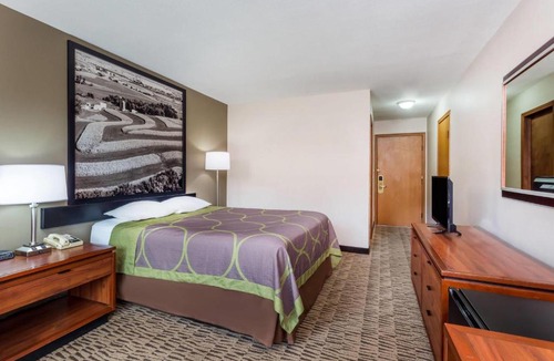 Platteville Hotel | Baymont Inn And Suites by Wyndham Platteville