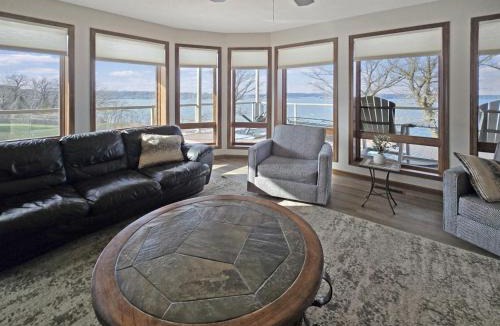 Arnolds Park House | Bayview Sunset Escape at the Lake