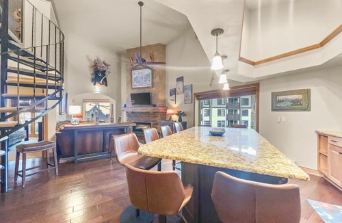 Copper Mountain Village Apartment | BE410 Bridge End Pet Friendly